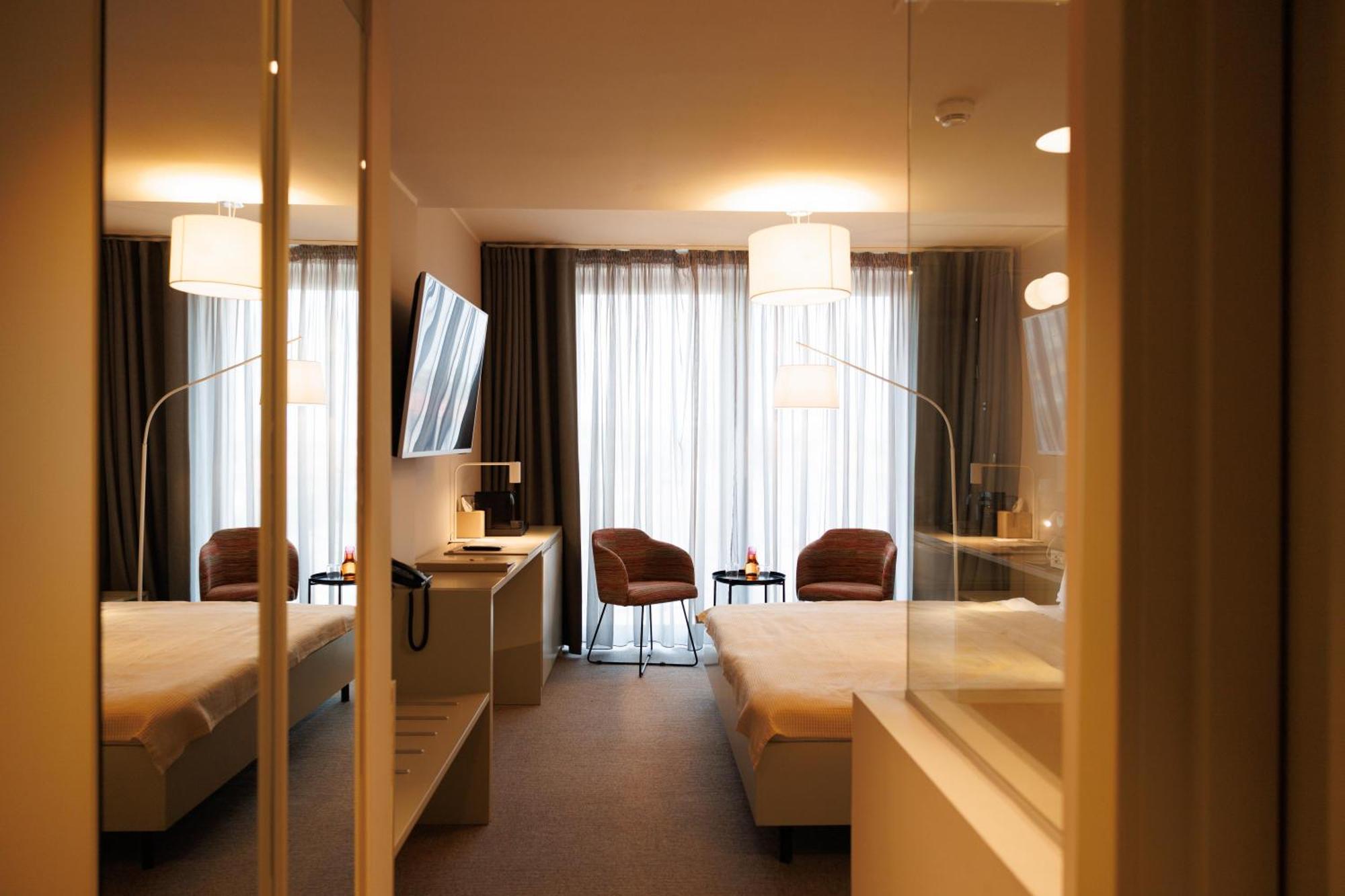Millennium Hub & Hotel Констанца Экстерьер фото